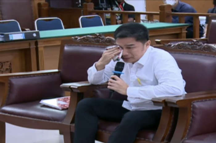 Arif Rachman diperiksa sebagai terdakwa kasus obstruction of justice atau perintangan penyidikan terkait pembunuhan Nofriansyah Yosua Hutabarat atau Brigadir J.