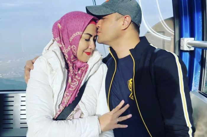 Ferry Irawan dikabarkan mengamuk usai permintaan hubungan intim ditolak Venna Melinda.
