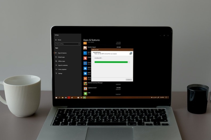 Ilustrasi uninstal aplikasi di Windows 10