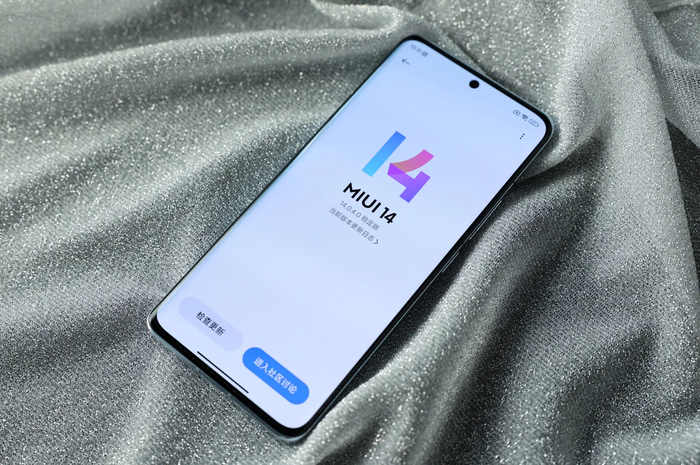 Ilustrasi update MIUI 14 di HP Xiaomi