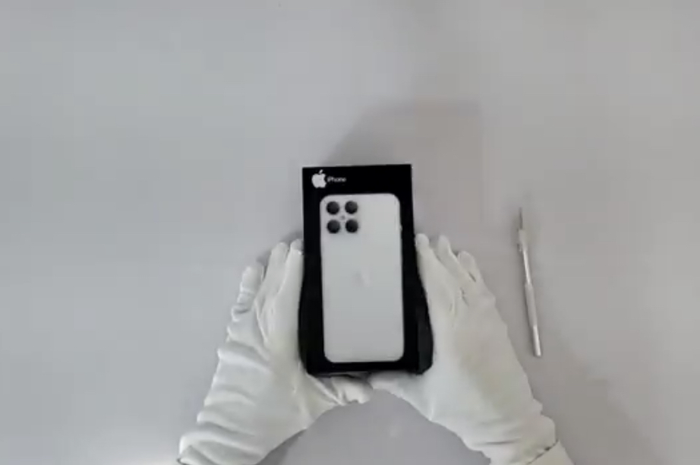 Saat ini netizen tengah asyik membincangkan adanya bocoran Apple iPhone 16 Pro Max dengan 5 kamera. Benarkah begitu?