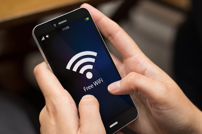 Ilustrasi mengakses WiFi Gratis dengan aplikasi Wifimap