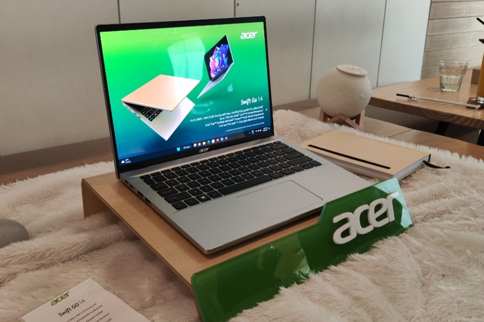 Ilustrasi cara membedakan laptop Aceer Swift Series (on pict: Acer Swift Go 14).