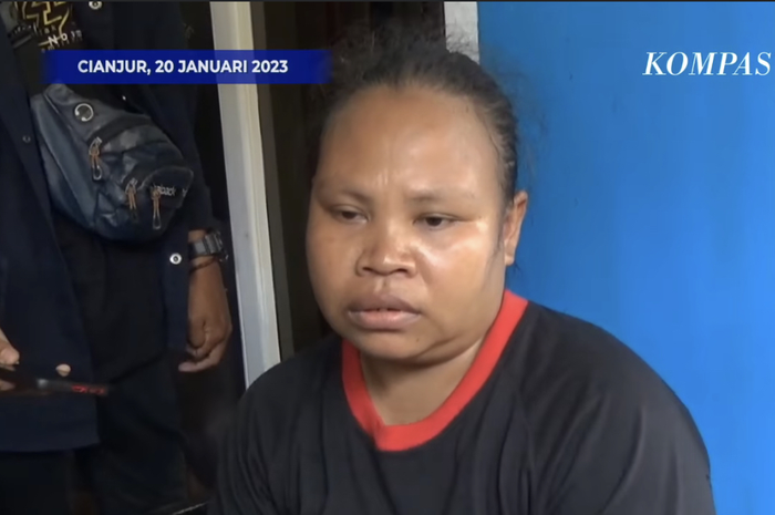 Iis Suryati, istri keempat Wowon tersangka kasus pembunuhan berantai yang tak ikut dibunuh suaminya. 