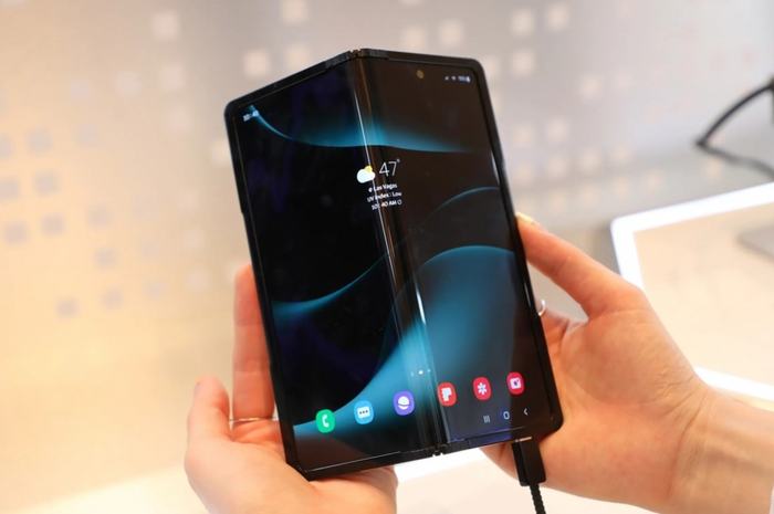 Prototipe HP lipat Samsung yang dapat dilipat 2 arah