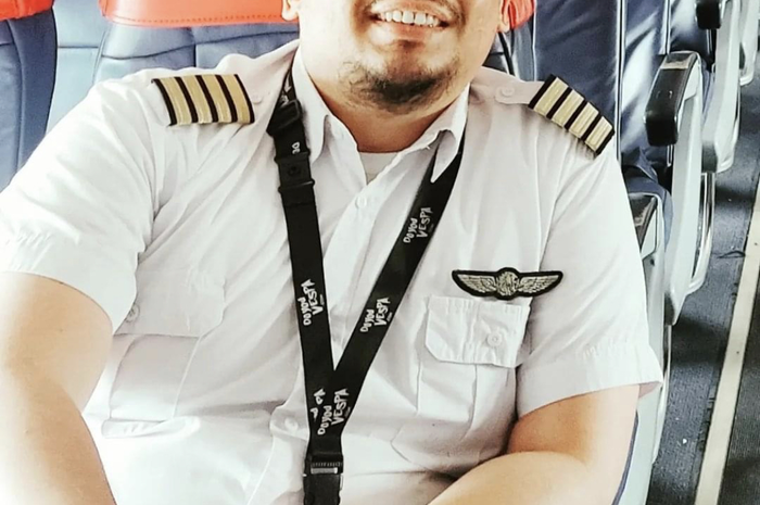 Siapa pilot pesawat Lion Air yang tabrak garbarata Bandara Mopah di Merauke, Papua Selatan? Ini biodatanya. 