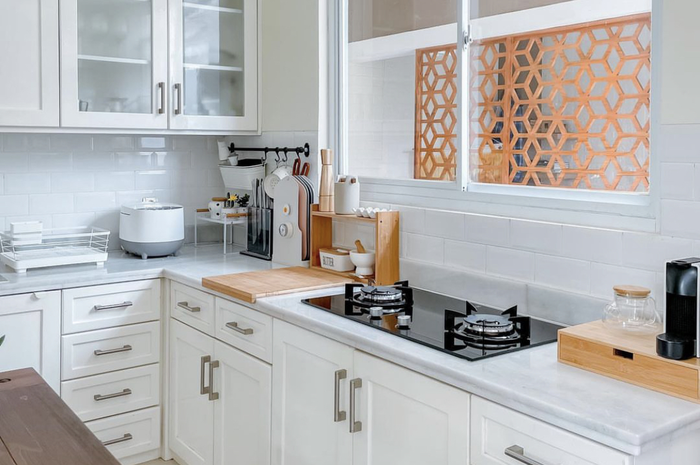 Foto dapur sederhana yang semakin estetik karena perabotan paling jorok ini bersih dengan bahan alami.