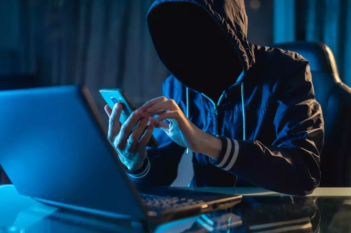 Ilustrasi modus penipuan online berjenis sniffing 