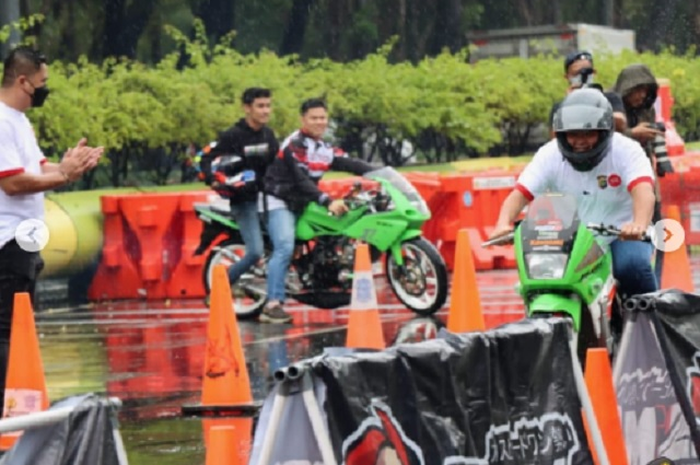 Kapolda Metro Jaya dan PJ Gubernur DKI Jakarta cicipi trek Street Race Kemayoran.