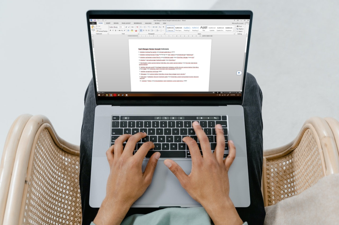 Ilustrasi mengunci file Microsoft Word dengan password