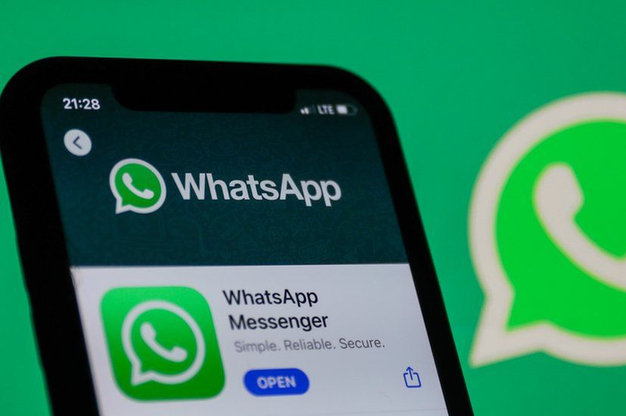 Aplikasi WhatsApp di App Store