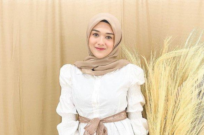 Biodata artis Arida Nuraini