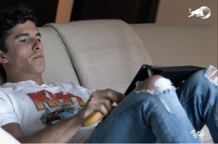 Serial dokumenter mengenai perjalanan Marc Marquez pasca operasi lengan kanan akan segera tayang. 