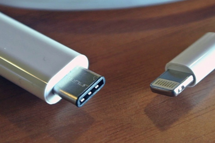 Ilustrasi kabel USB-C yang akan menggantikan kabel lightning di iPhone 15. 