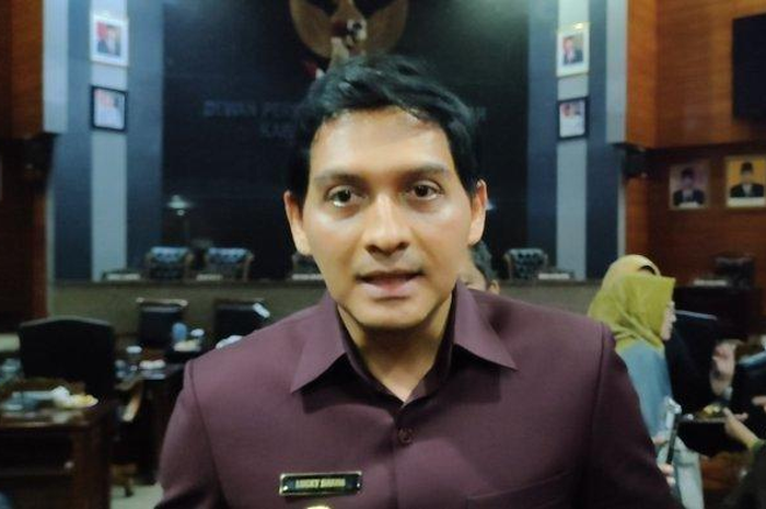 Lucky Hakim mengundurkan diri dari jabatannya sebagai Wakil Bupati Indramayu.