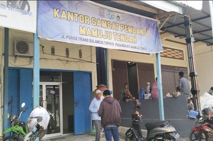Foto ilustrasi Samsat Mamuju Tengah. Denda pajak motor dibebaskan selama pemutihan berlangsung.