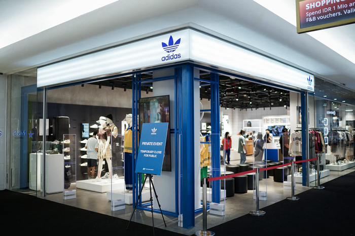 Pembukaan kembali store adidas Originals di Plaza Indonesia.