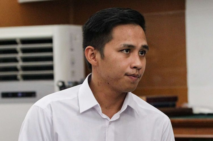 Pengamat kepolisian ungkap nasib Bharada E layak dikenai sanksi PTDH dari polri.