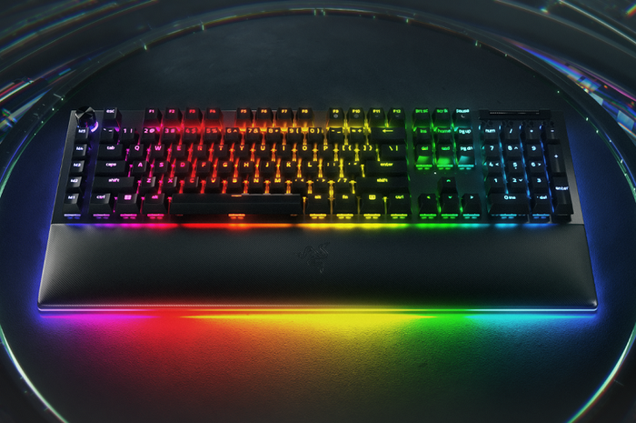 Keyboard Razer Blacwidow V4 Pro.