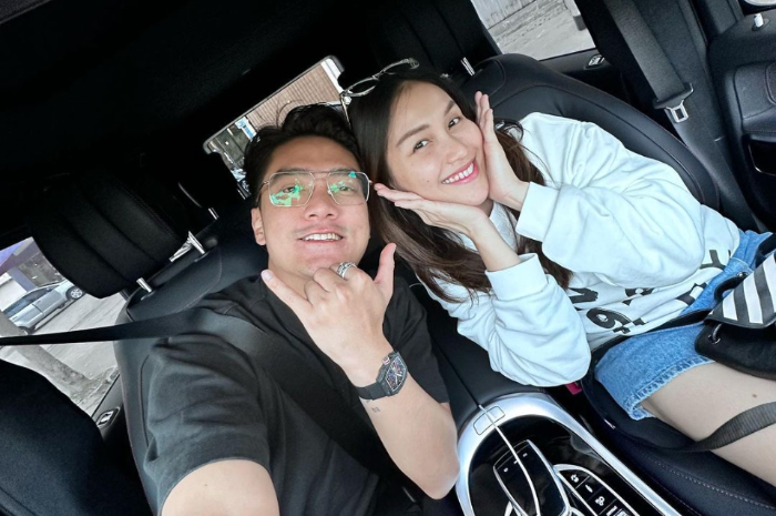 Semakin getol pepet Ayu Ting Ting, presenter Boy William kini tak segan memanggil sang biduan dengan sebutan sayang.