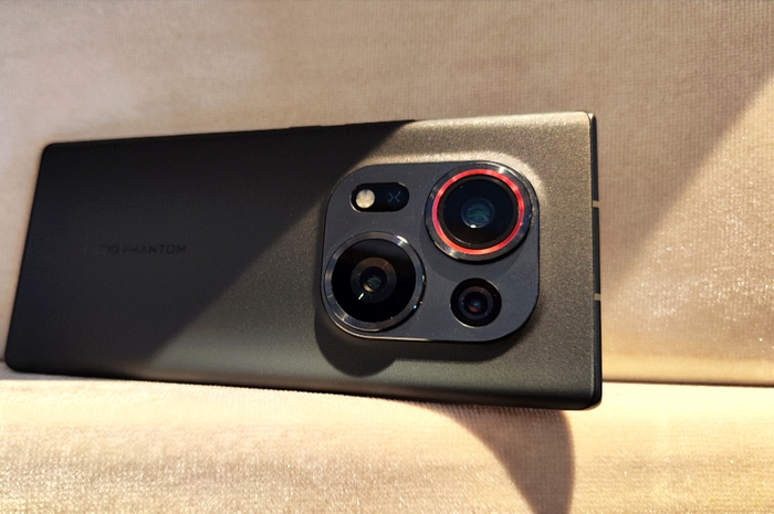 TECNO Phantom X2 Pro dikonfirmasi akan hadir di Indonesia pada tahun 2023.