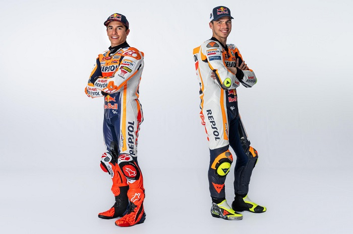 Marc Marquez (kiri) dan Joan Mir (kanan) sama-sama jadi fokus Repsol Honda di MotoGP 2023.