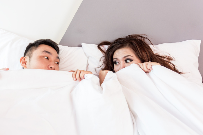 7 Cara Mengatasi Rasa Takut Berhubungan Seks