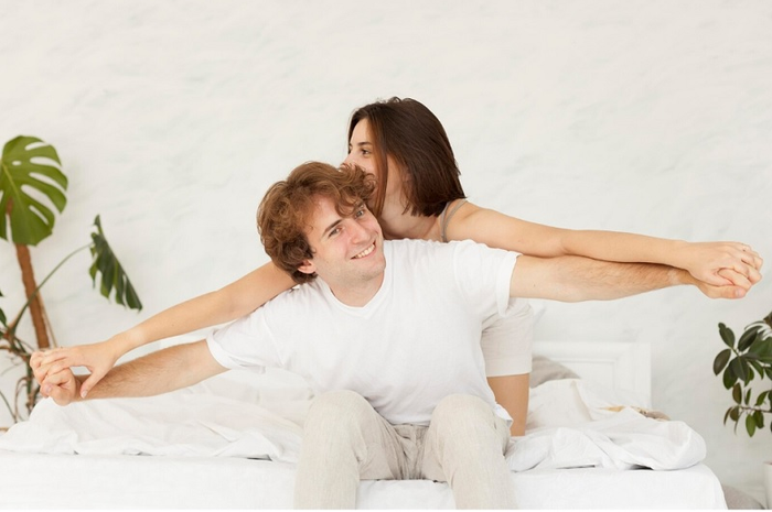 3 Tips Meningkatkan Kenikmatan Berhubungan Seksual bersama Pasangan