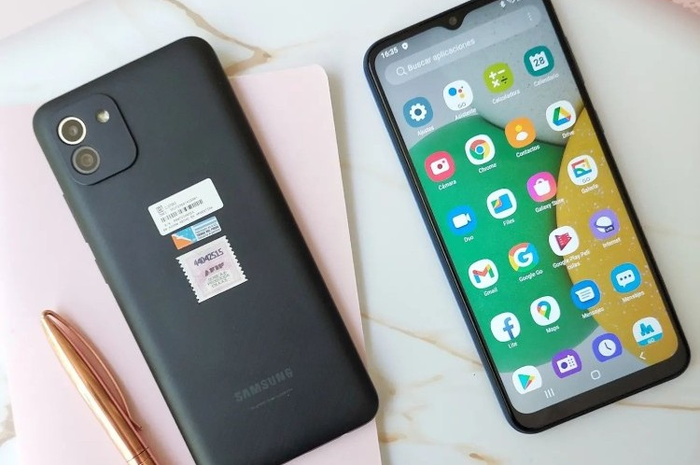 Ilustrasi hp Samsung Galaxy A03 yang merupakan salah satu hp Android yang terlaris di dunia. 