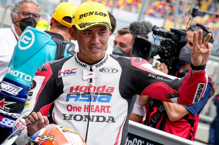 Pembalap Indonesia Mario Aji berlaga di kejuaraan Moto3 ulang tahun ke-19.