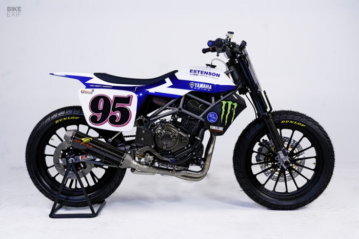 Modifikasi motor Yamaha MT-07 2021 gaya flat tracker.