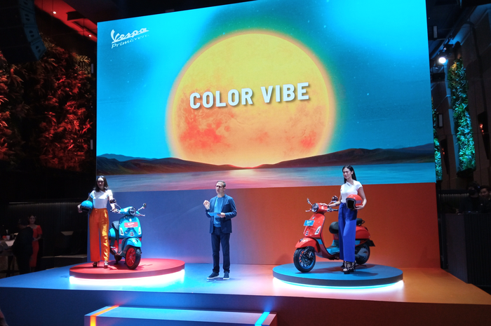 Motor baru Vespa Primavera Color Vibe resmi diluncurkan di Plaza Senayan, Jakarta Pusat, Selasa (4/4/2023). 