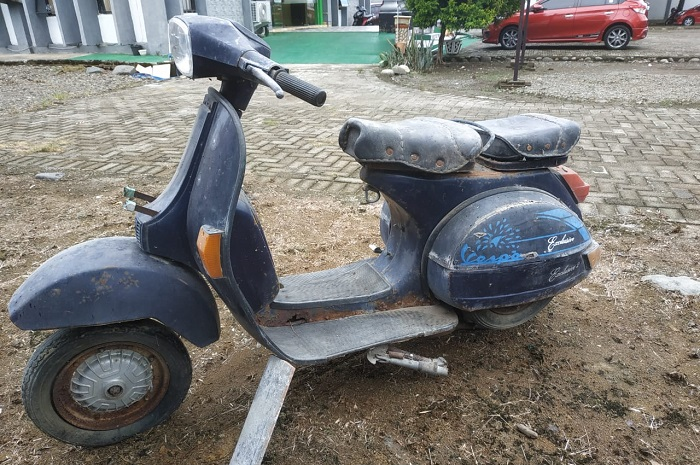 Lelang motor Vespa PX Exclusive 2 bekas Kantor Kementerian Agama (Kemenag).