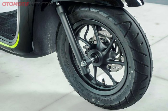 Pilihan ban motor murah ring 12 untuk Honda Scoopy