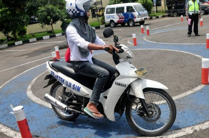 Pembuatan SIM harus punya sertifikat dari lembaga yang punya kapabilitas untuk melakukan edukasi dan pelatihan berkendara. 