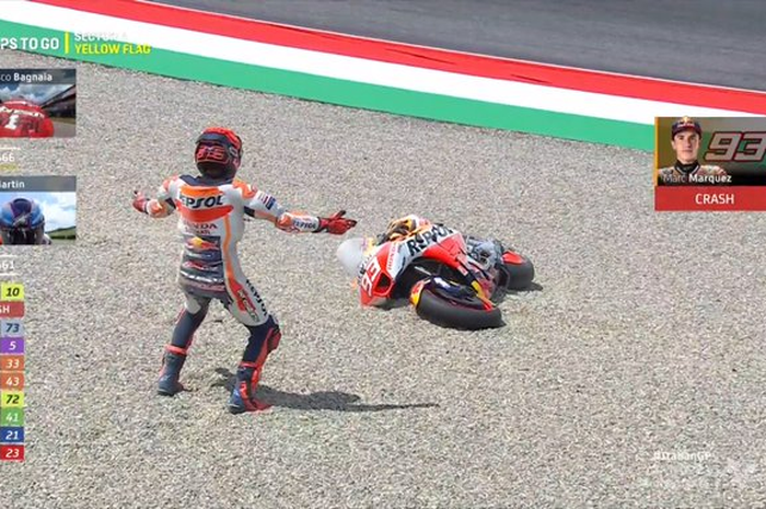 Marc Marquez gagal finis setelah lowside di tikungan 15 Sirkuit Mugello.