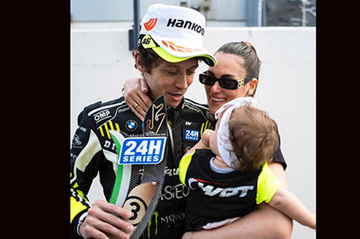 Legenda MotoGP Valentino Rossi sebut putrinya Giulietta tak mungkin jadi seorang balerina. Suka naik motor kode ikuti jejak ayah jadi pembalap motor?