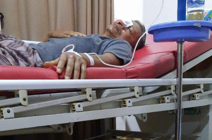 Kondisi Zaharman (58), guru SMA di Rejang Lebong korban penganiayaan wali murid usai menjalani operasi.