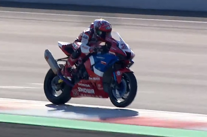 Pembalap Indonesia Andi Gilang raih podium Race 1 ARRC Indonesia 2023 kelas ASB1000.