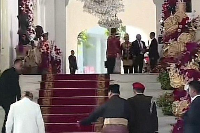 Momen Prabowo tak injak karpet merah di Istana Negara saat hadiri upacara HUT RI ke-78
