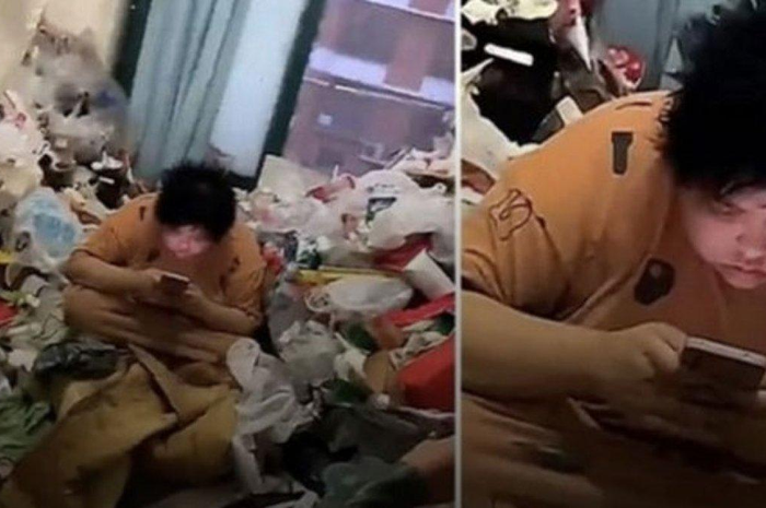 Sosok penghuni kamar Kos Yang kamarnya dipenuhi sampah