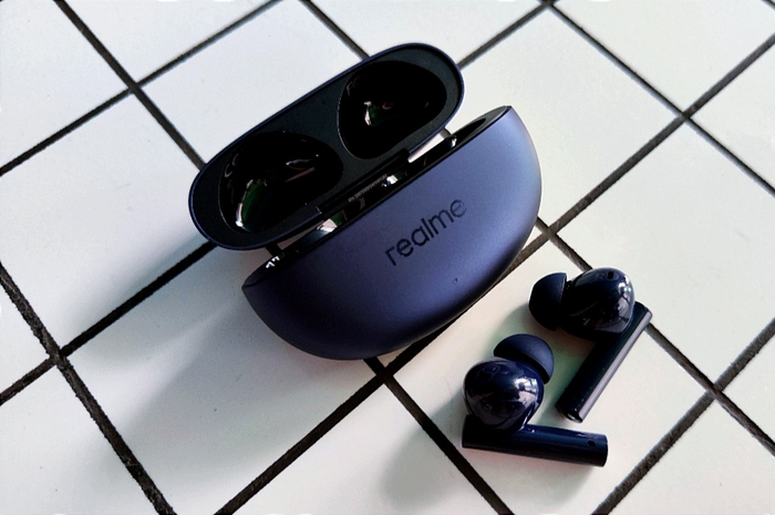 Review realme Buds Air 5 dengan keandalan fitur ANC dan pertahankan desain pebble.