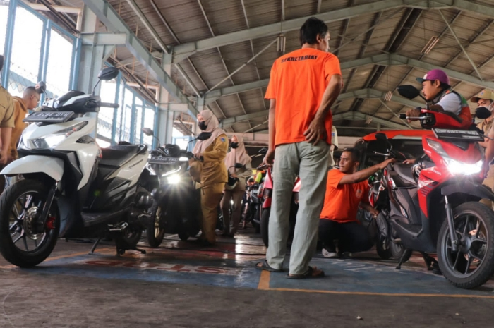 Ilustrasi tes uji emisi untuk motor, sekarang standarnya makin ketat