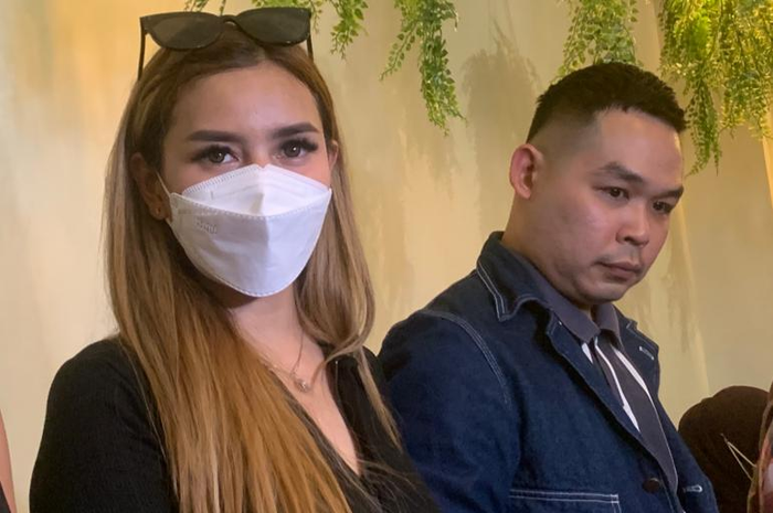 Verny Hasan dan Jeffry Simatupang dalam konferensi pers yang digelar di kawasan Tebet, Jakarta Selatan, Selasa (29/8/2023) malam