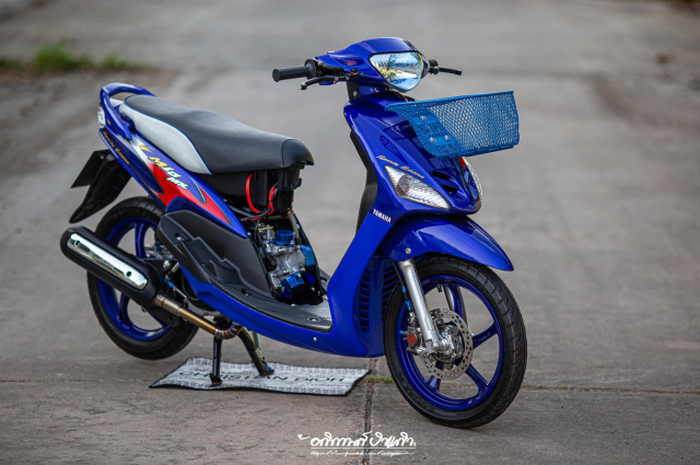 Modifikasi motor Yamaha Mio ini pamer aksesoris mahal. Bagian blok mesin bikin melongo.