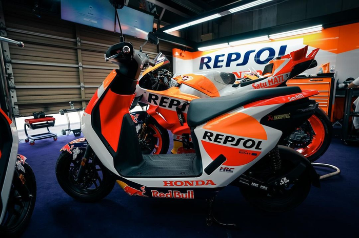 Modifikasi motor Honda EM1 E untuk kendaraan wara-wiri Marc Marquez dan Joan Mir di MotoGP Jepang 2023. 