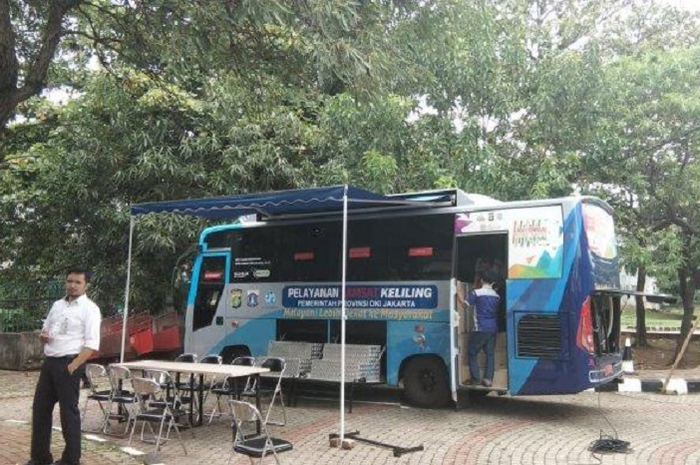 Mobil layanan Samsat keliling di DKI Jakarta.