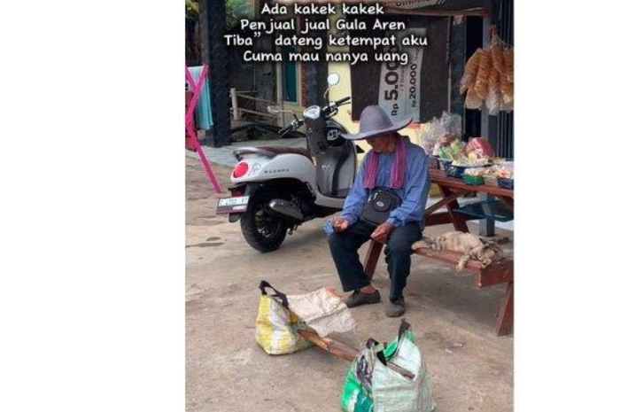 Pria lansia bernama Kakek Komar menjadi sorotan para warganet karena kisahnya yang viral di media sosial.
