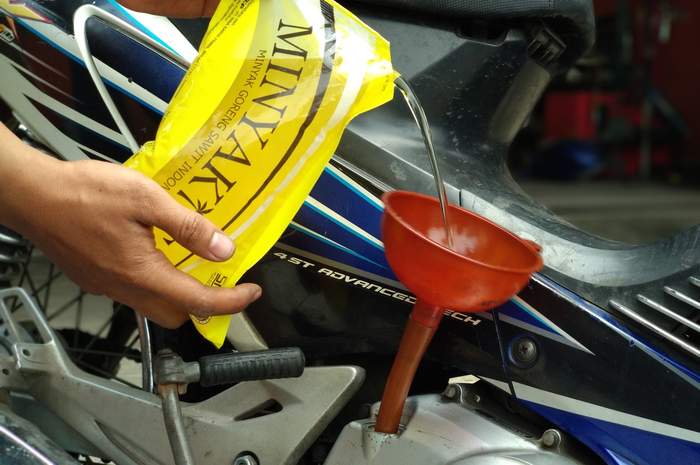Minyak goreng dicampur oli mesin bikin getaran halus