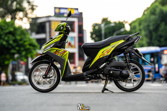 Modifikasi motor murah Yamaha Mio M3 jadi kelihatan keren.